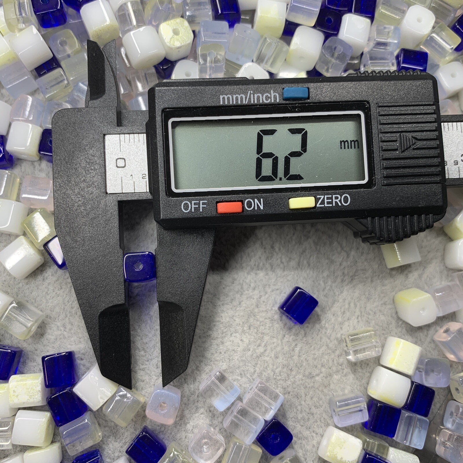 1LB/454G Assorted Blue/ Transparent/ White 6mm Square Cube Crystal Glass Beads