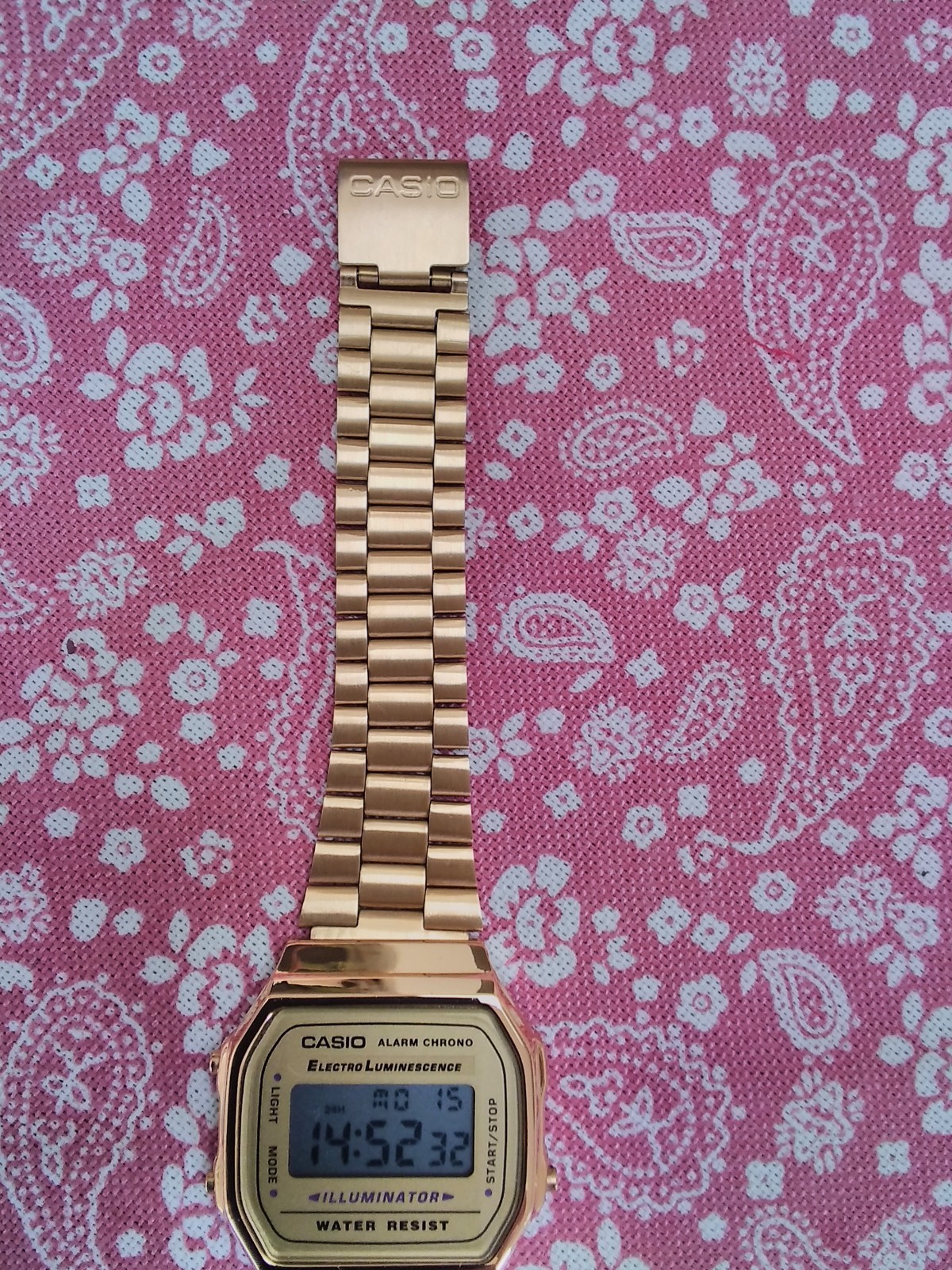 Refurb Gold Casio A168WG-9EF Digital Vintage Retro Collection Illuminator