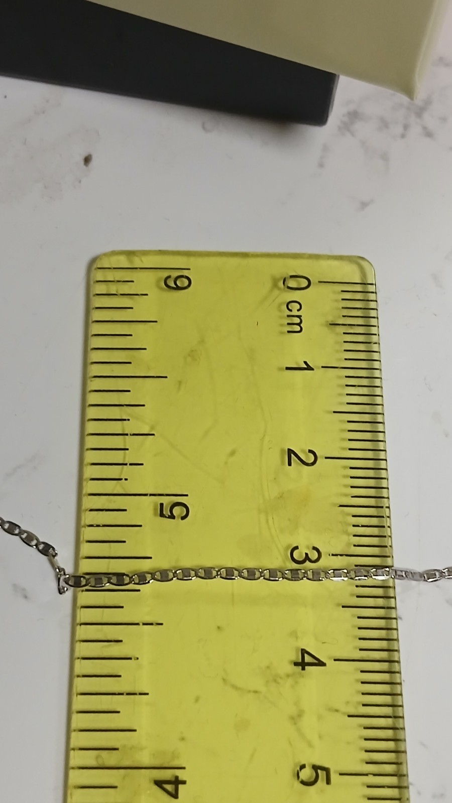 9ct white Gold necklace