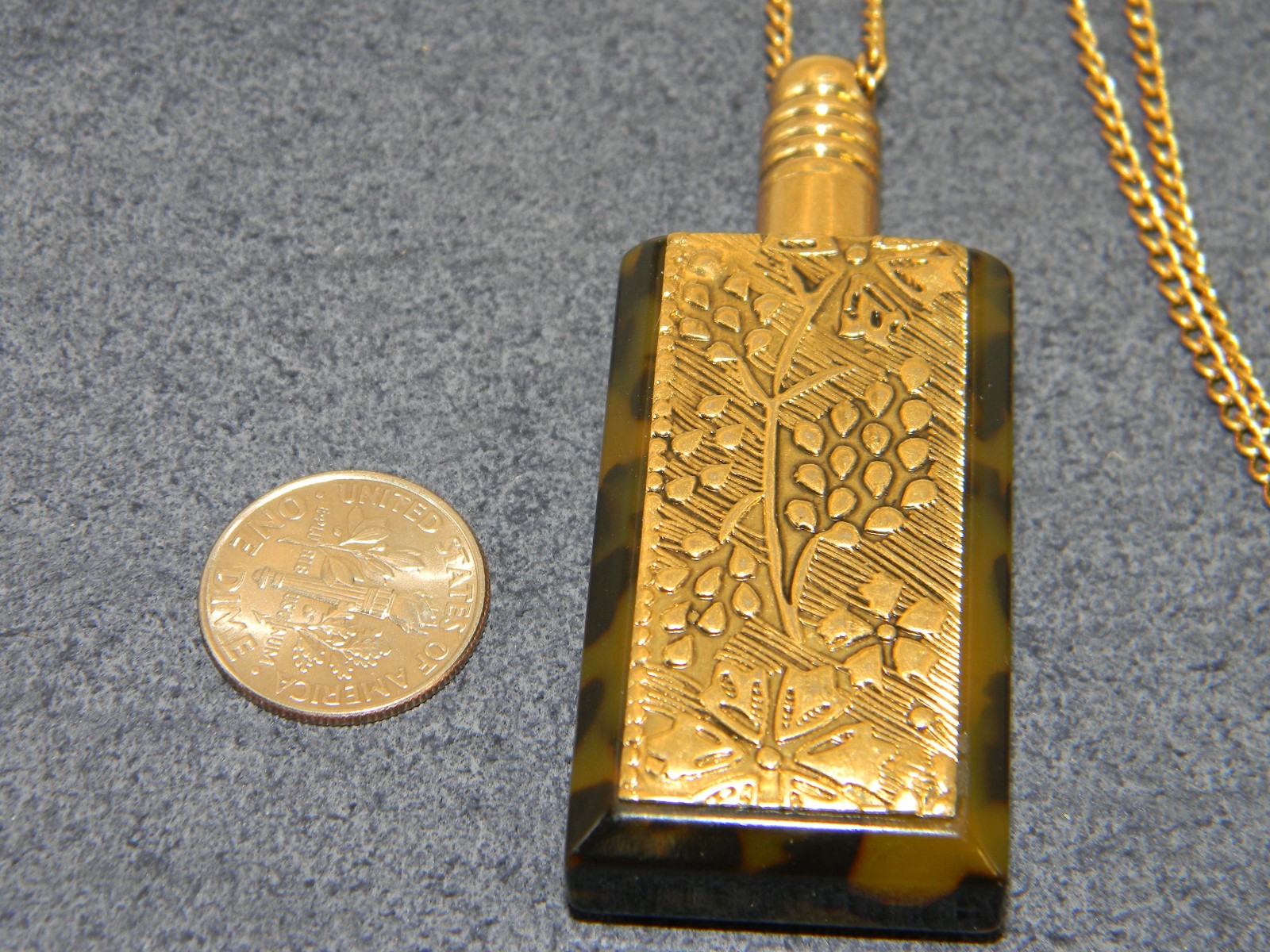 CABI Faux Tortoise Shell Perfume Bottle Necklace Zelda Goldtone