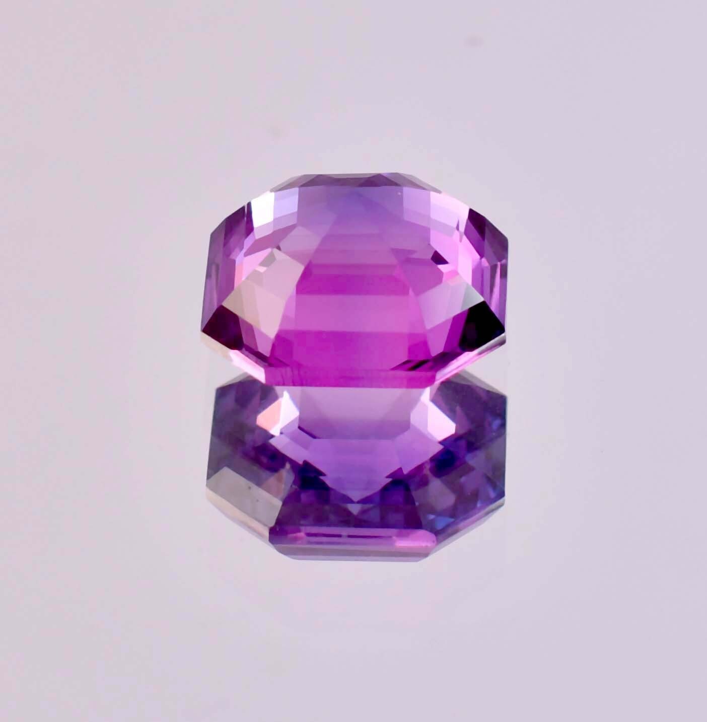 14 x 14 MM Flawless 16.04 Ct Natural Java Plum Sapphire Gemstone (GIT) Certified