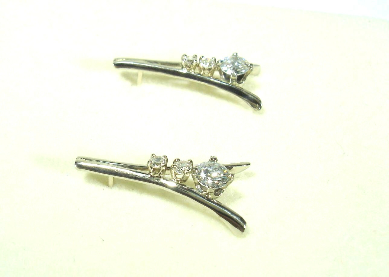 (0.66 ctw ) Diamond Earrings (3 Diamond Wishbone Design) – 14k white GOLD
