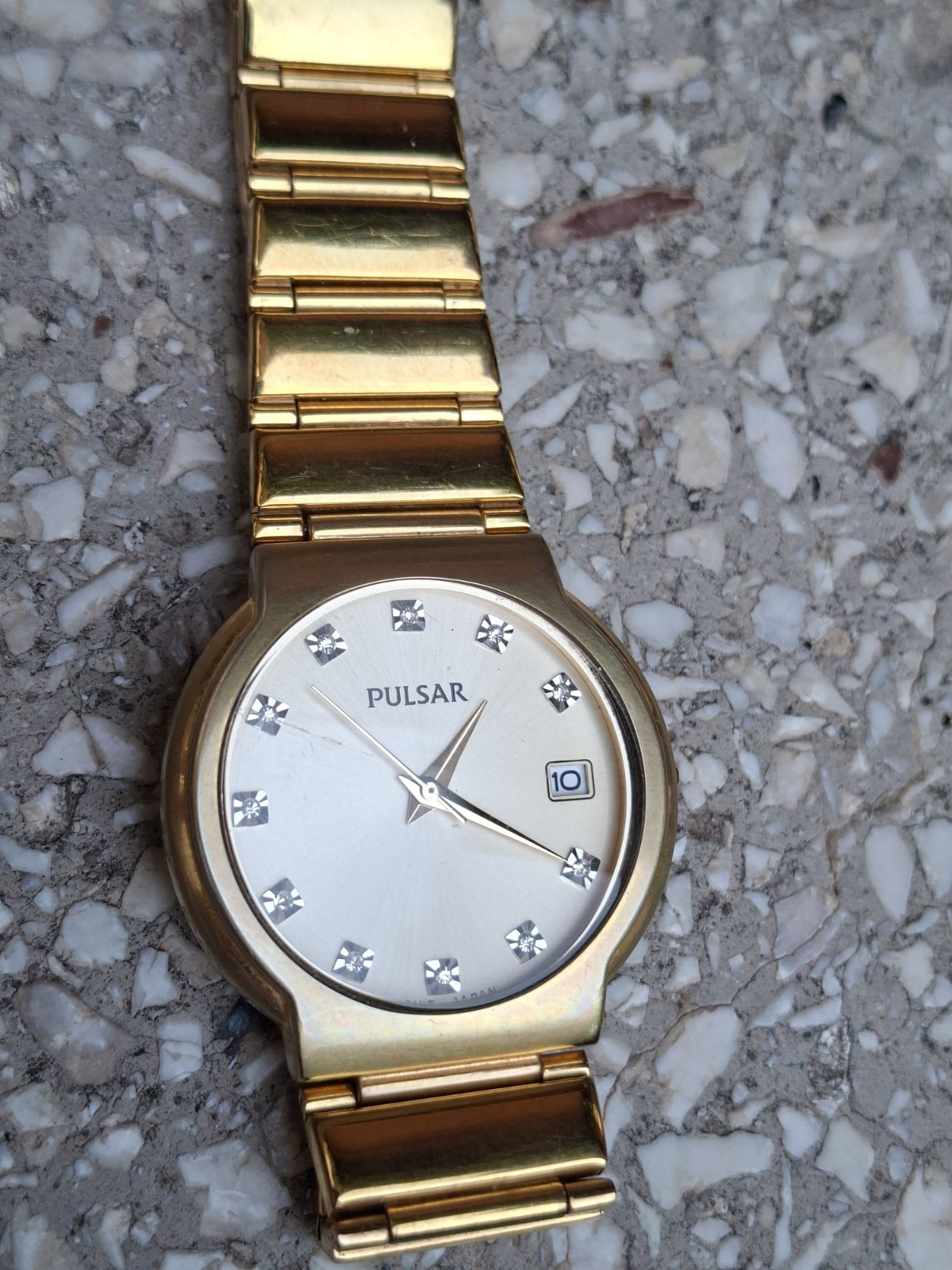 Pulsar VX42-X106 gemmed gold tone date function quartz ladies watch
