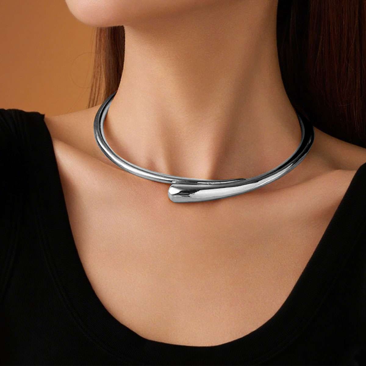 Women’s thick gold Choker necklace neck collar with spring hinge buckle jewelry