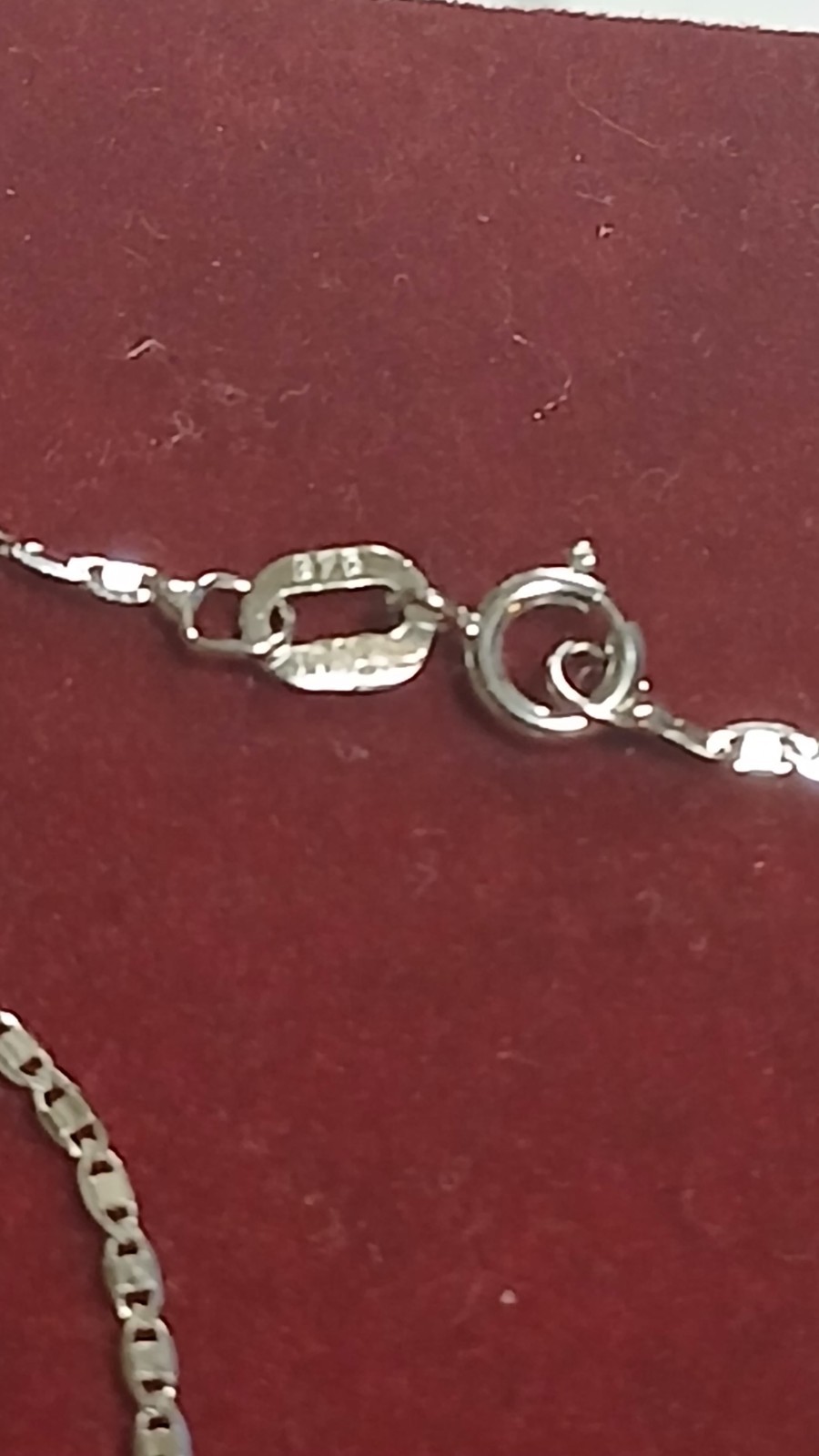9ct white Gold necklace