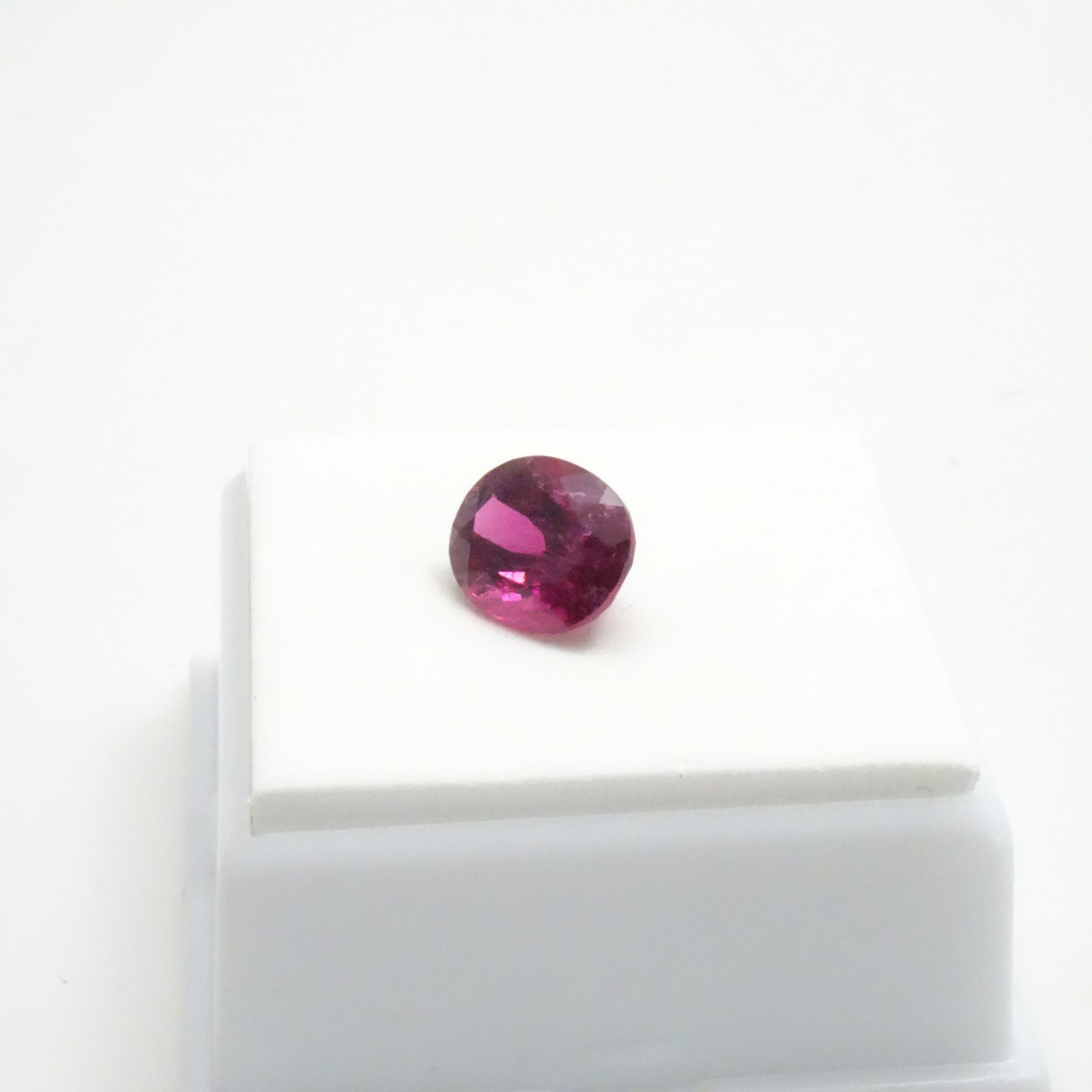 Rubellite Tourmaline Oval – 2.96ct – 10x8mm – Tourmaline Loose Gemstone