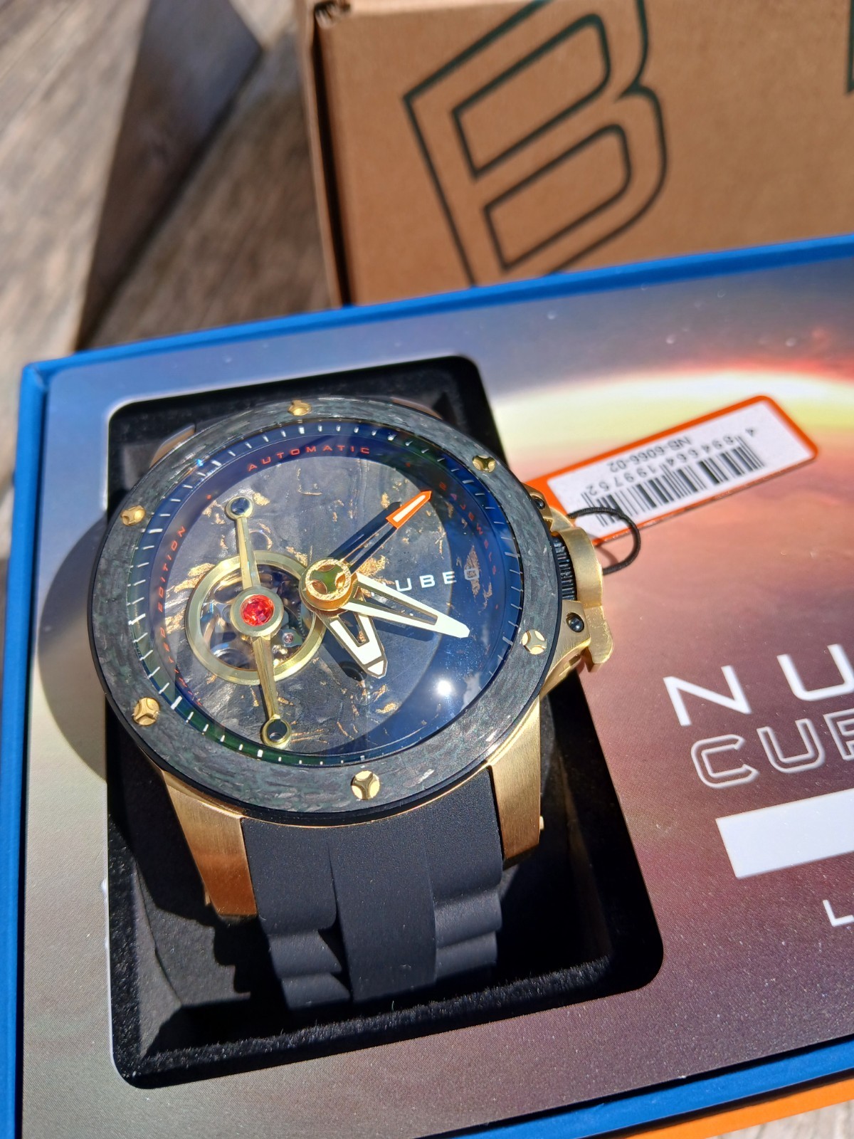 Nubeo Curiosity Evolution Automatic NB-6066-02 With One Off Stand