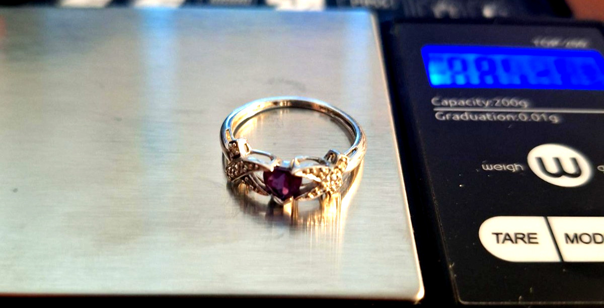5 Gold Rings (10k & 14K) with stones & diamonds