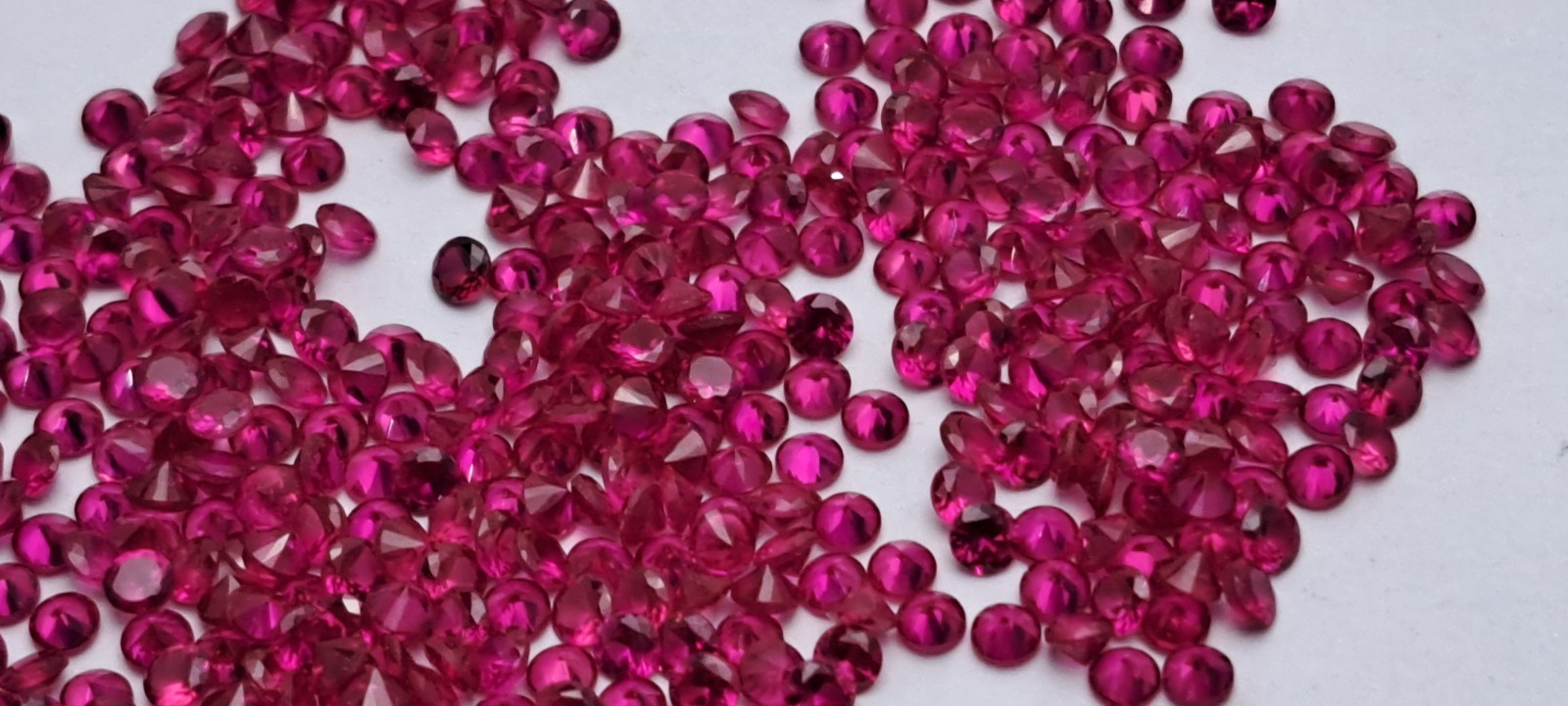 50 pieces 2.75mm Round Ruby Red CZ Cubic Zirconia Loose Stones