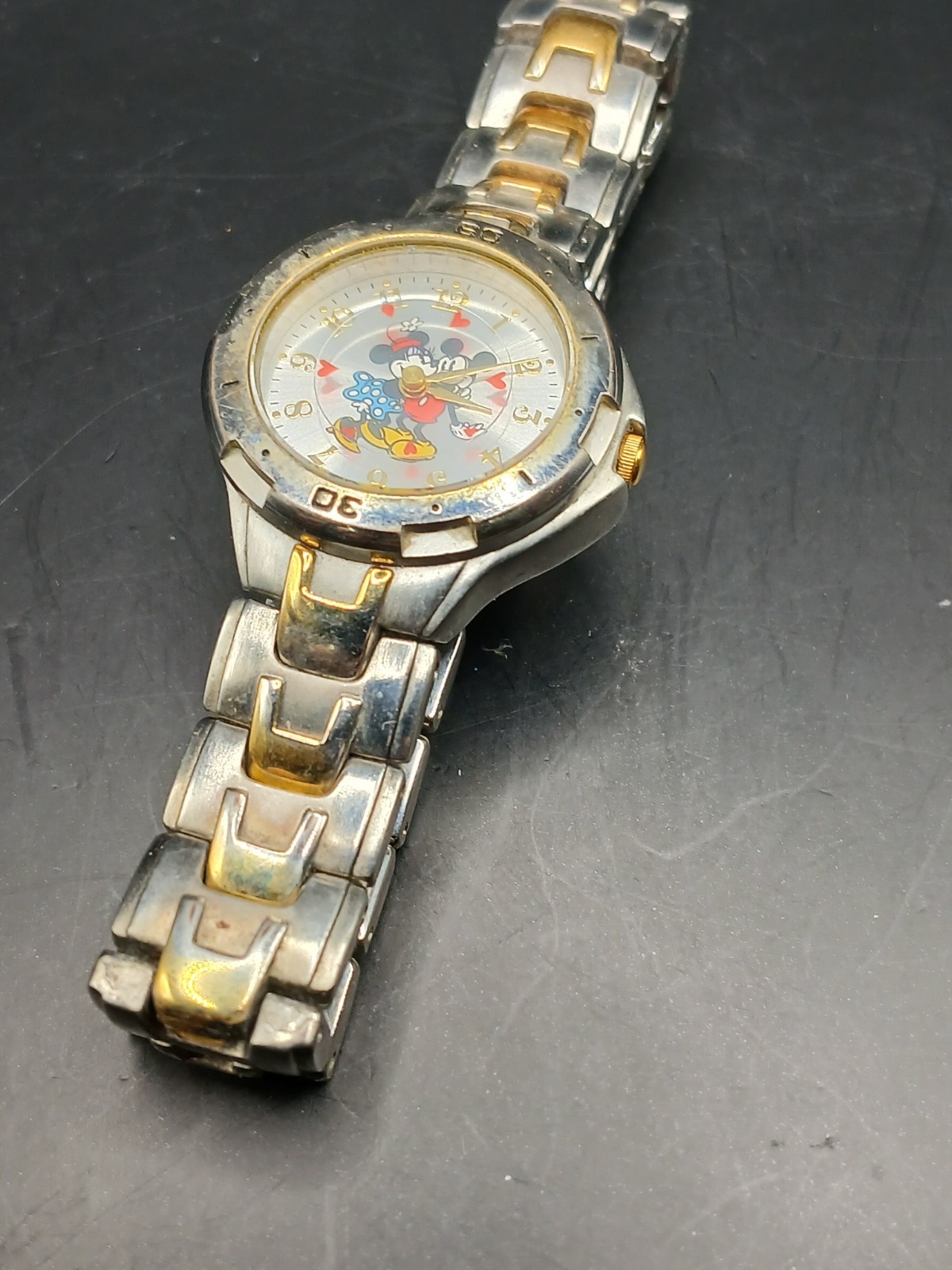 Vtg DISNEY SII SEIKO Disney Mickey & Minnie Mouse Watch Rotating Hearts