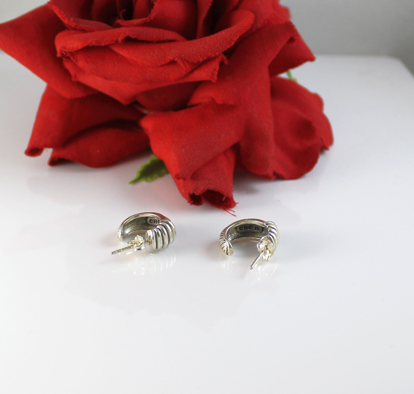 Sterling Silver H-D Striped 7.83g Pierced Earrings CAT RESCUE