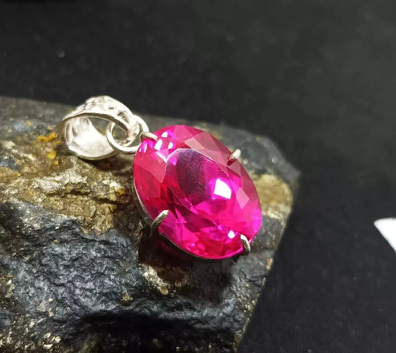 Natural Pink Sapphire Pendant 26.75 Ct+ Oval Cut SG Gemstone 925 Solid Silver A+