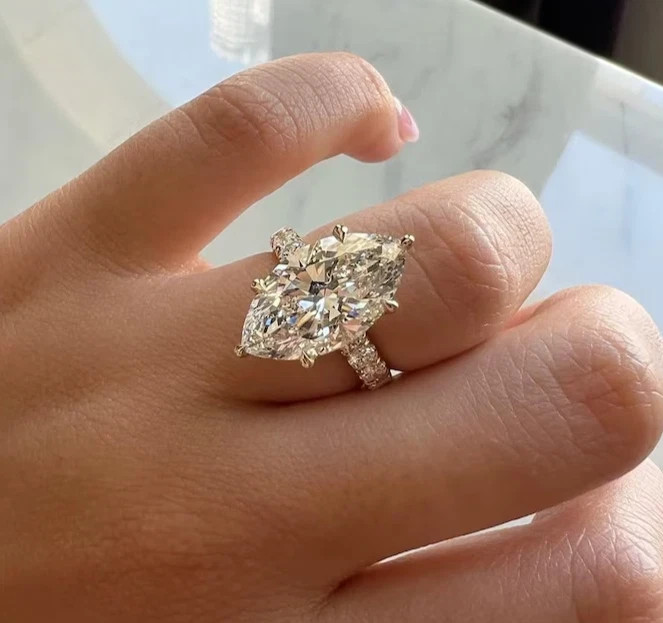 IGI 4.50Ct Marquise Cut EF/VS1 Lab Grown Diamond Engagement Ring 14k Yellow Gold