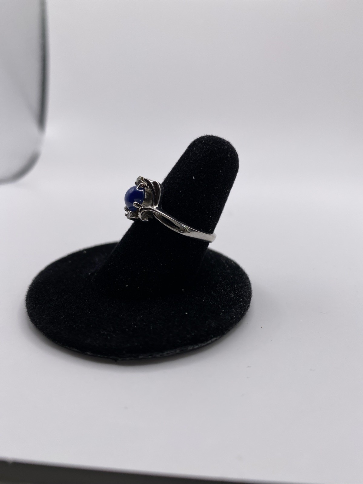 14k White Gold Star Sapphire Ring Size 5.75