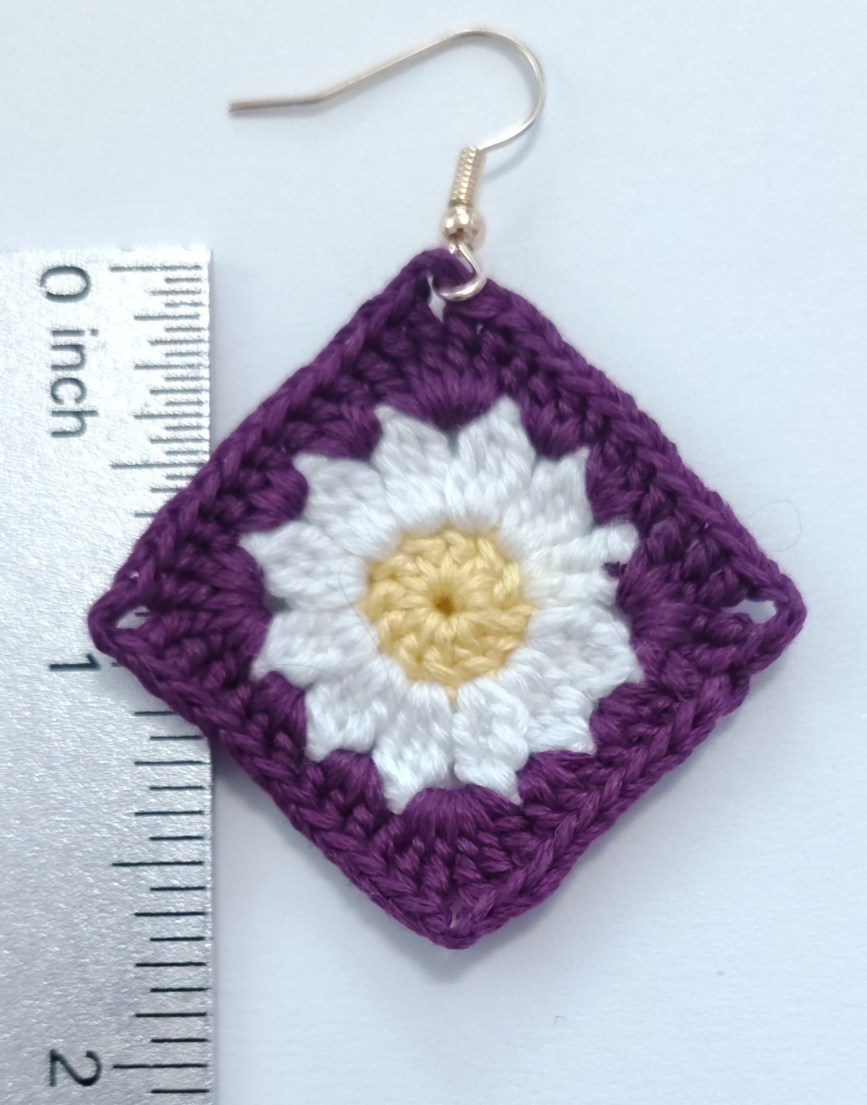 Crochet Daisy Earrings (Dark Purple)
