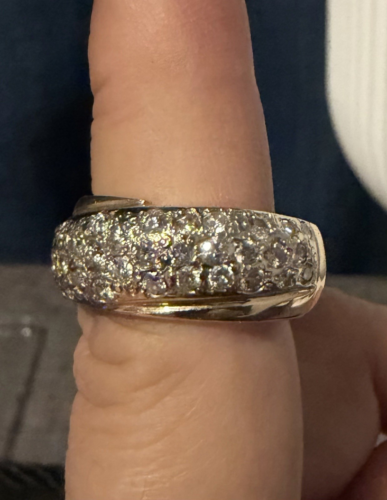 14 k Yellow Gold Pavé Round Diamond Wedding/ anniversary Band Size 8 -10.35 gr