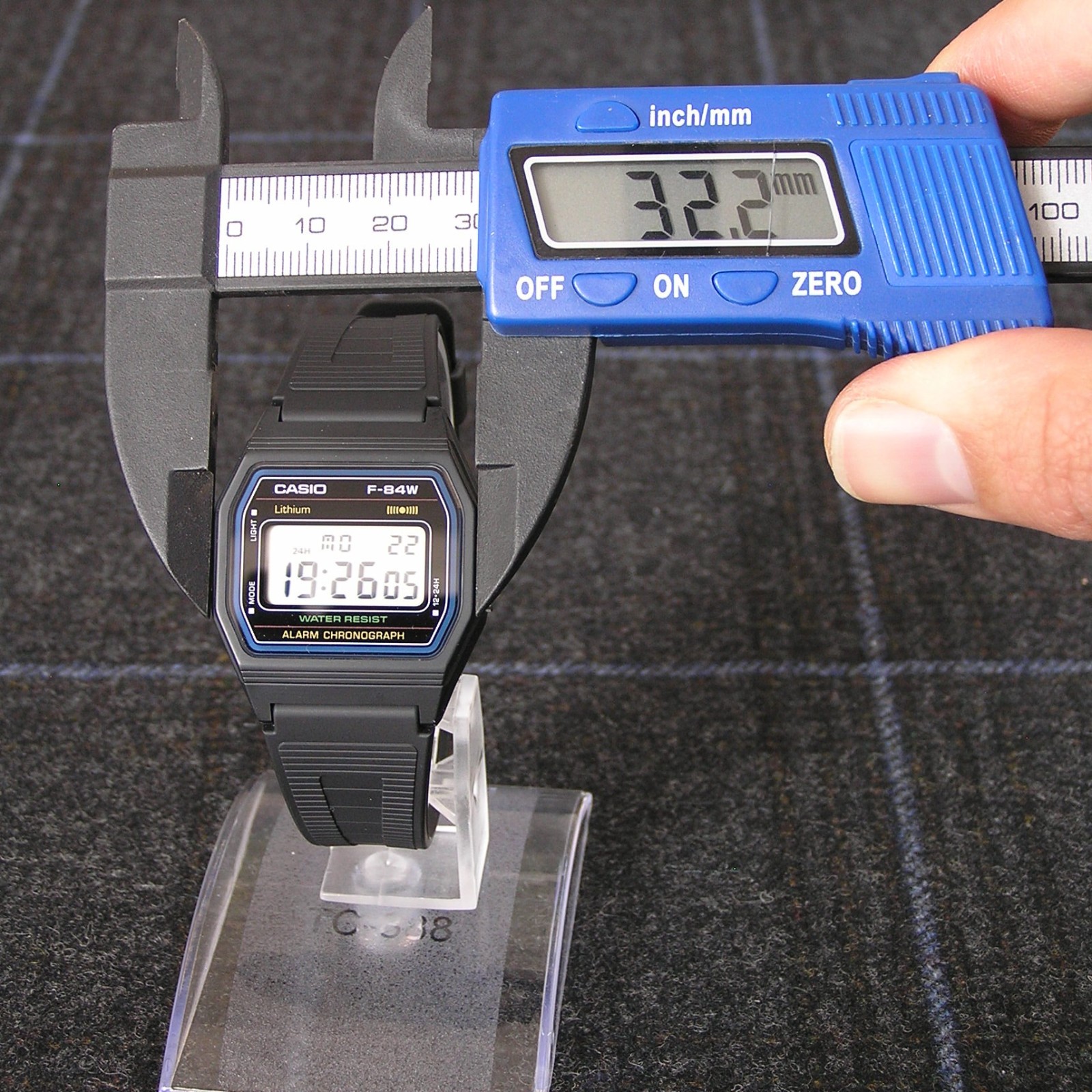 [UK STOCK!] CASIO F-84W-1QJH DIGITAL WATCH – Japan Exclusive Model Imported!