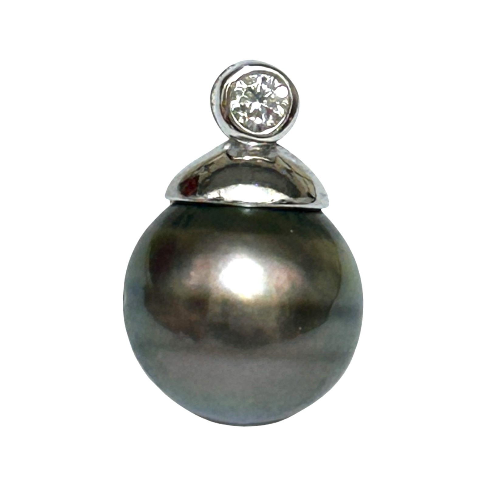 Round 12 x 12.3mm Peacock Black-Green Tahitian South Sea Cultured Pearl Pendant