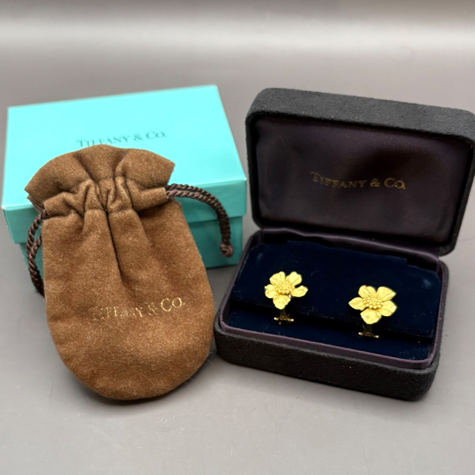 Tiffany & Co. 18K Gold Dog Rose Flower Earrings w/ Case Pouch and Box