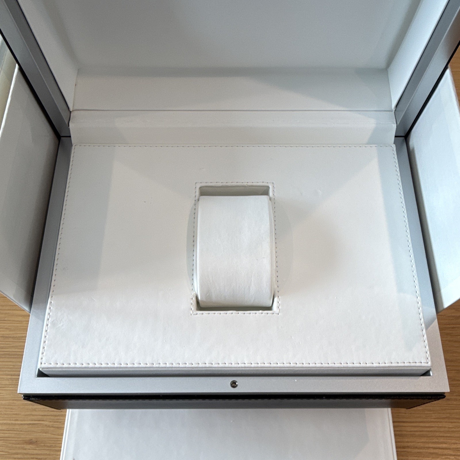 IWC Watch Leather Presentation Box w/ Outer Box, Booklets & Cleaning Cloth