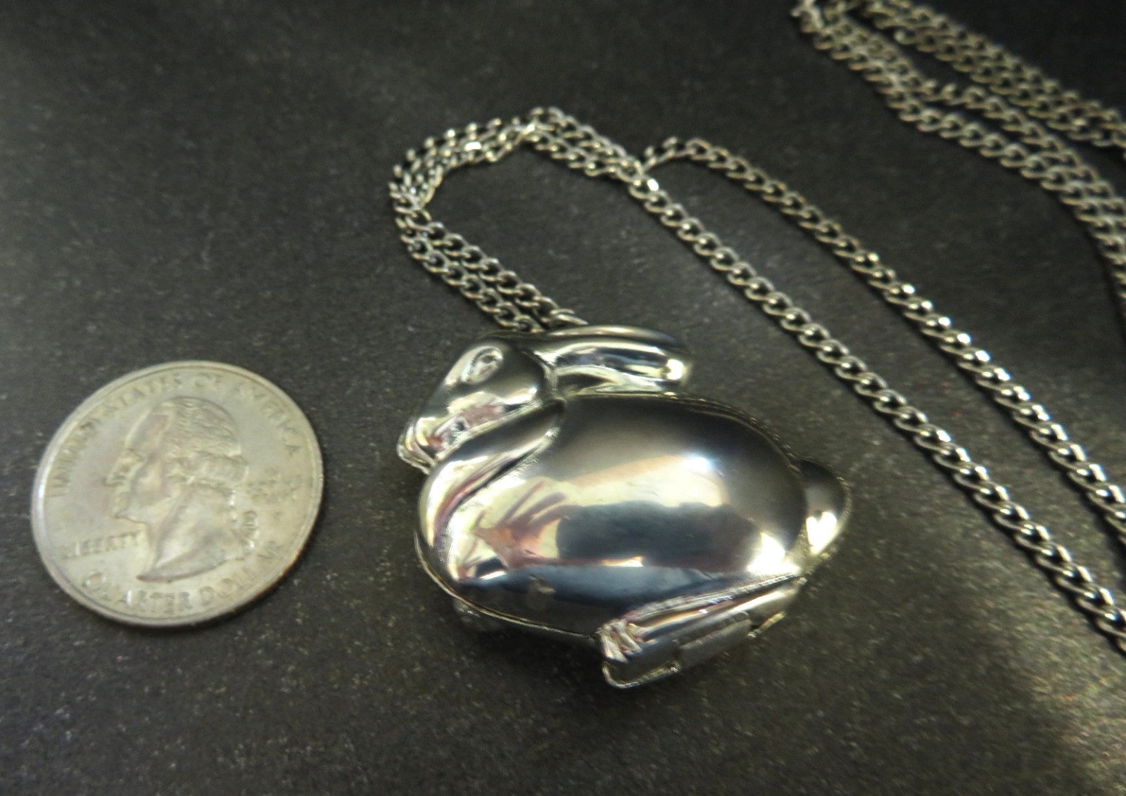 Vintage Max Factor Aquarius Bunny Rabbit Solid Creme Perfume Necklace NIB locket