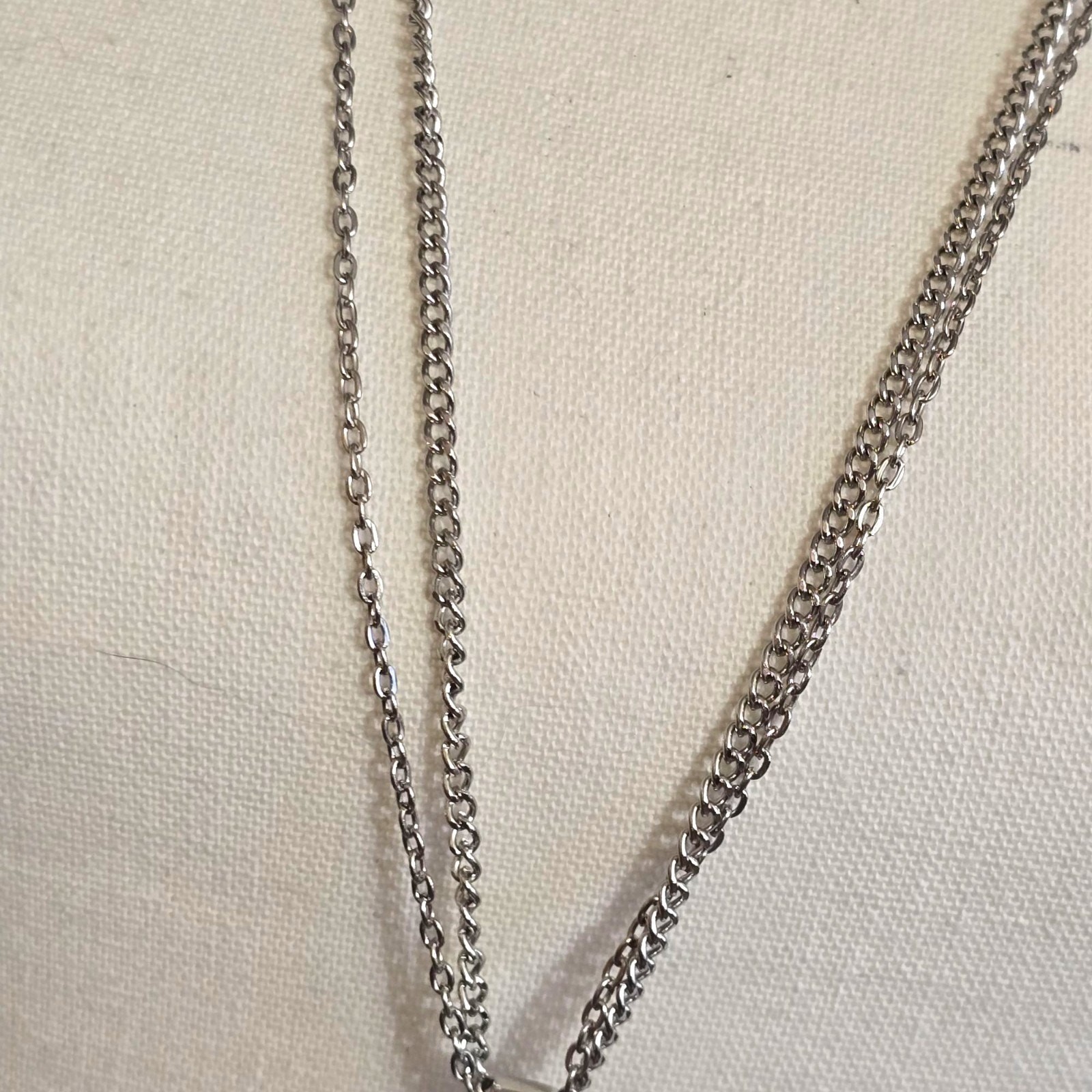 Necklace Jessica Simpson Double Chain Ornate Statement Pendant 30″ L SKU 2255