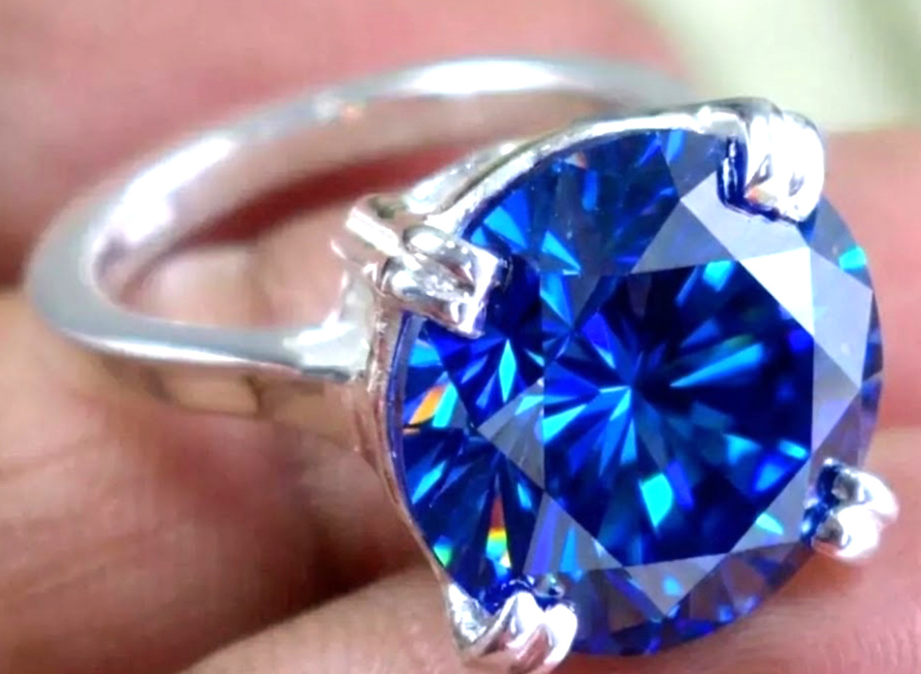 925 Silver, Elegant Azure Blue Diamond Solitaire Ring, 11 Ct Certified Treated