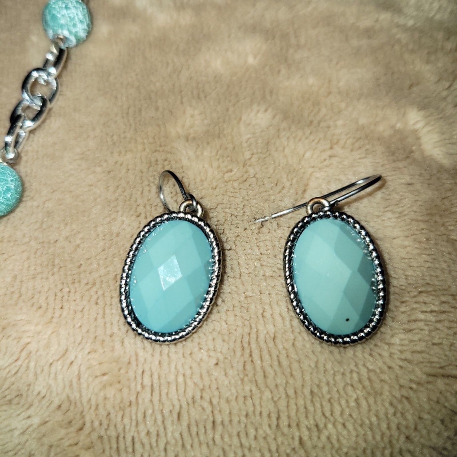 Vintage Style Turquoise Beaded Necklace & Drop Earrings Set Adjustable Toggle