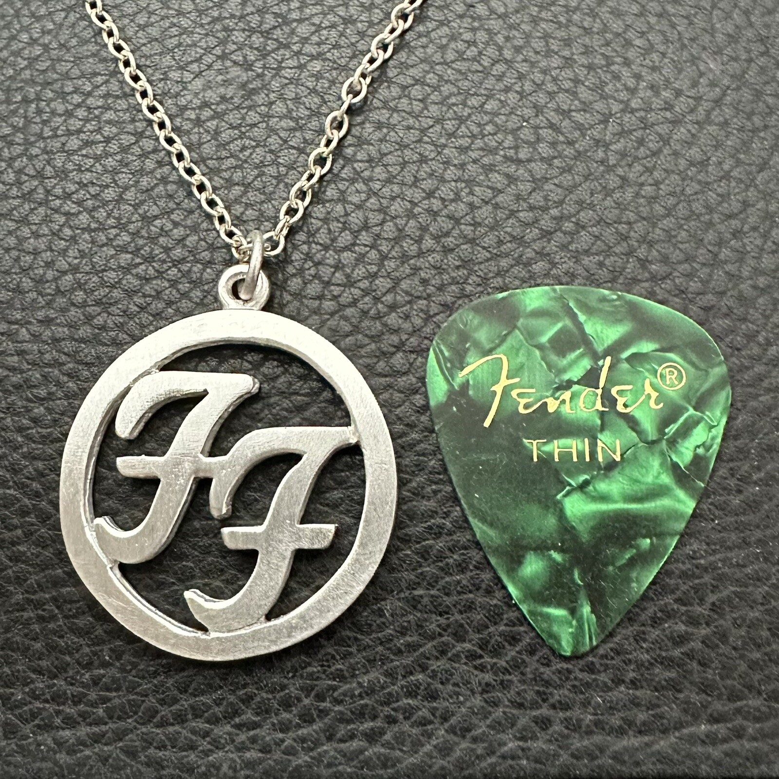MJG STERLING SILVER FOO FIGHTERS PENDANT. CIRCLE. WITH CHAIN. DAVE GROHL