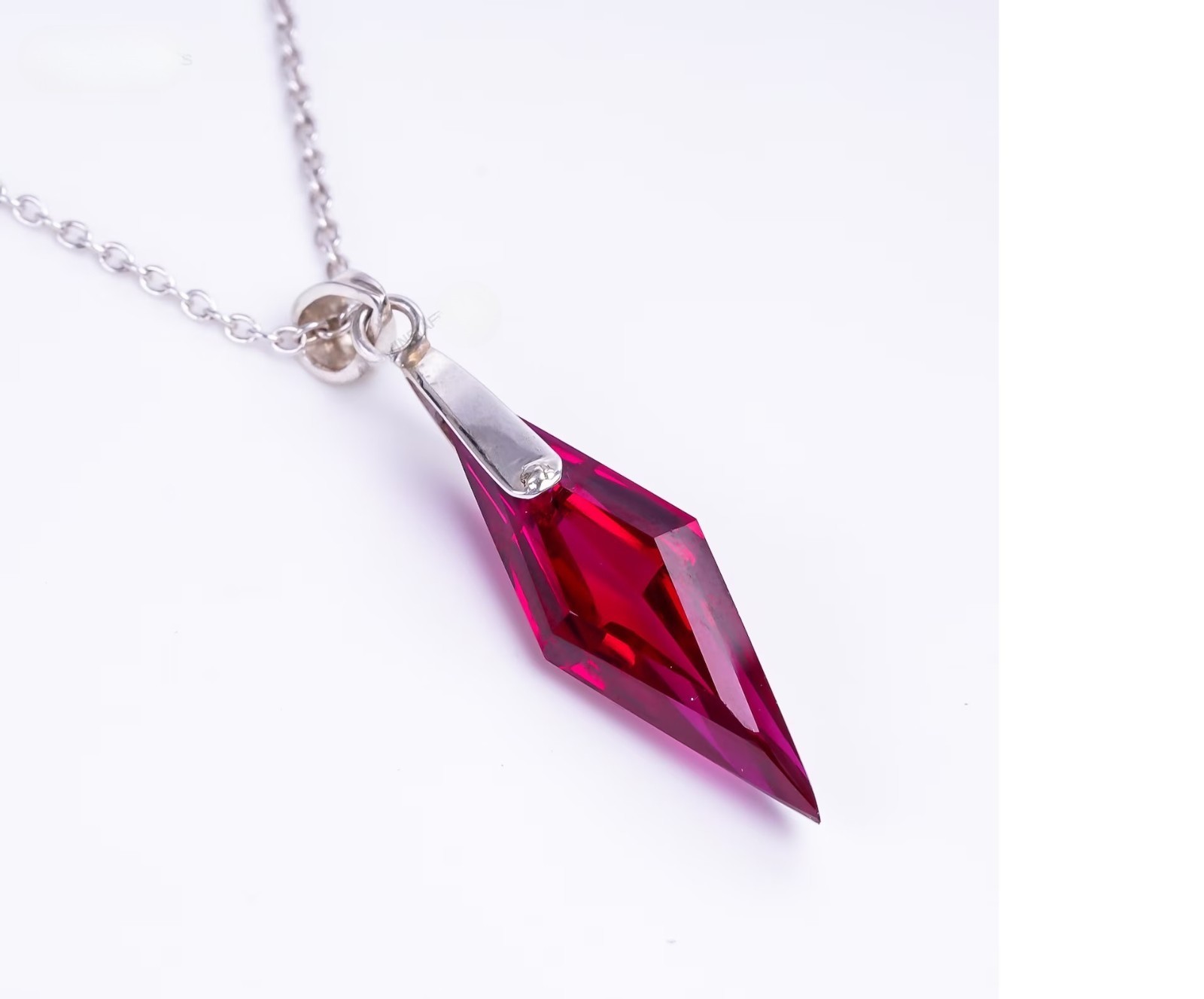 Certified 24 Ct Natural Red Ruby Gemstone Kite Cut Pendant In 925 Silver