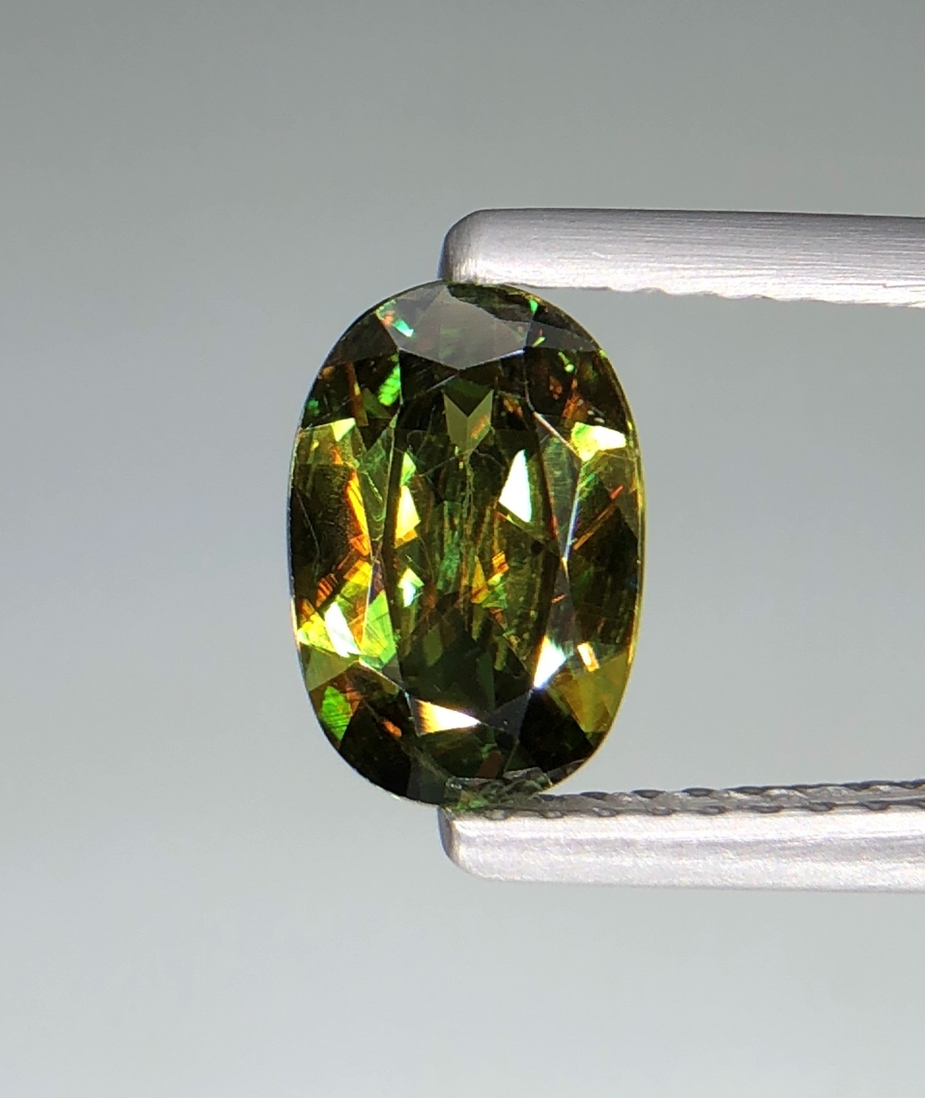 1.21 Ct Natural Faceted Full Fire Sphene / Titanite Oval Cut Loose Gemstone
