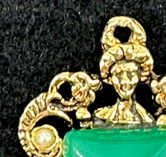 Asian Style Gold Tone Geisha Faux Jade Stone Rhinestone Accents Charm Pendant