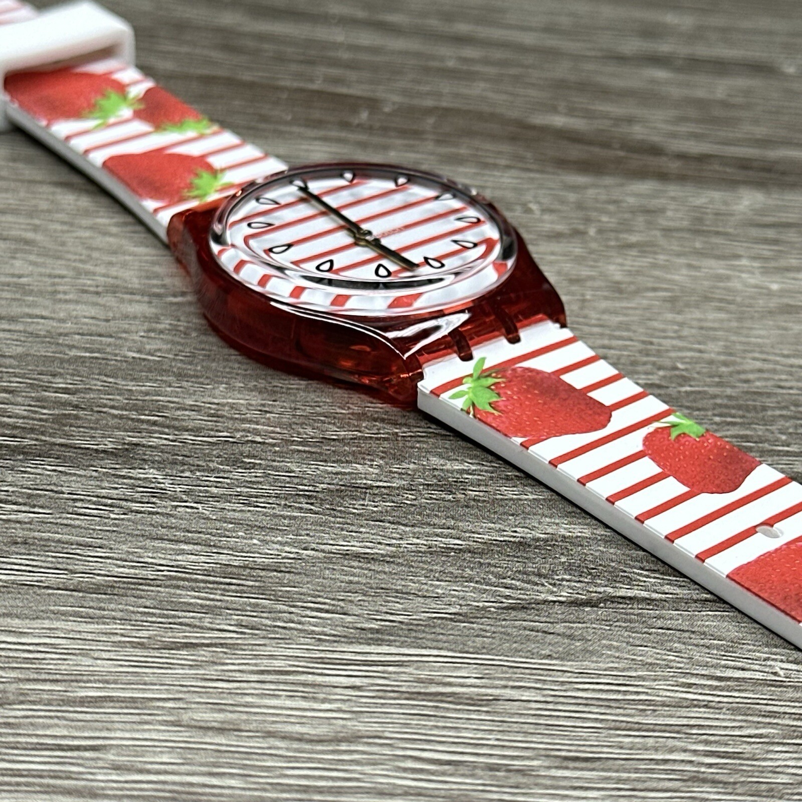 NEW✅ Swatch Originals TOILE FRAISEE Strawberry Red White Women’s Watch GR177