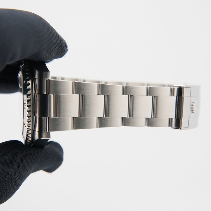 ROLEX Submariner Date 41 126610LV Warranty 2022 Box/Paper