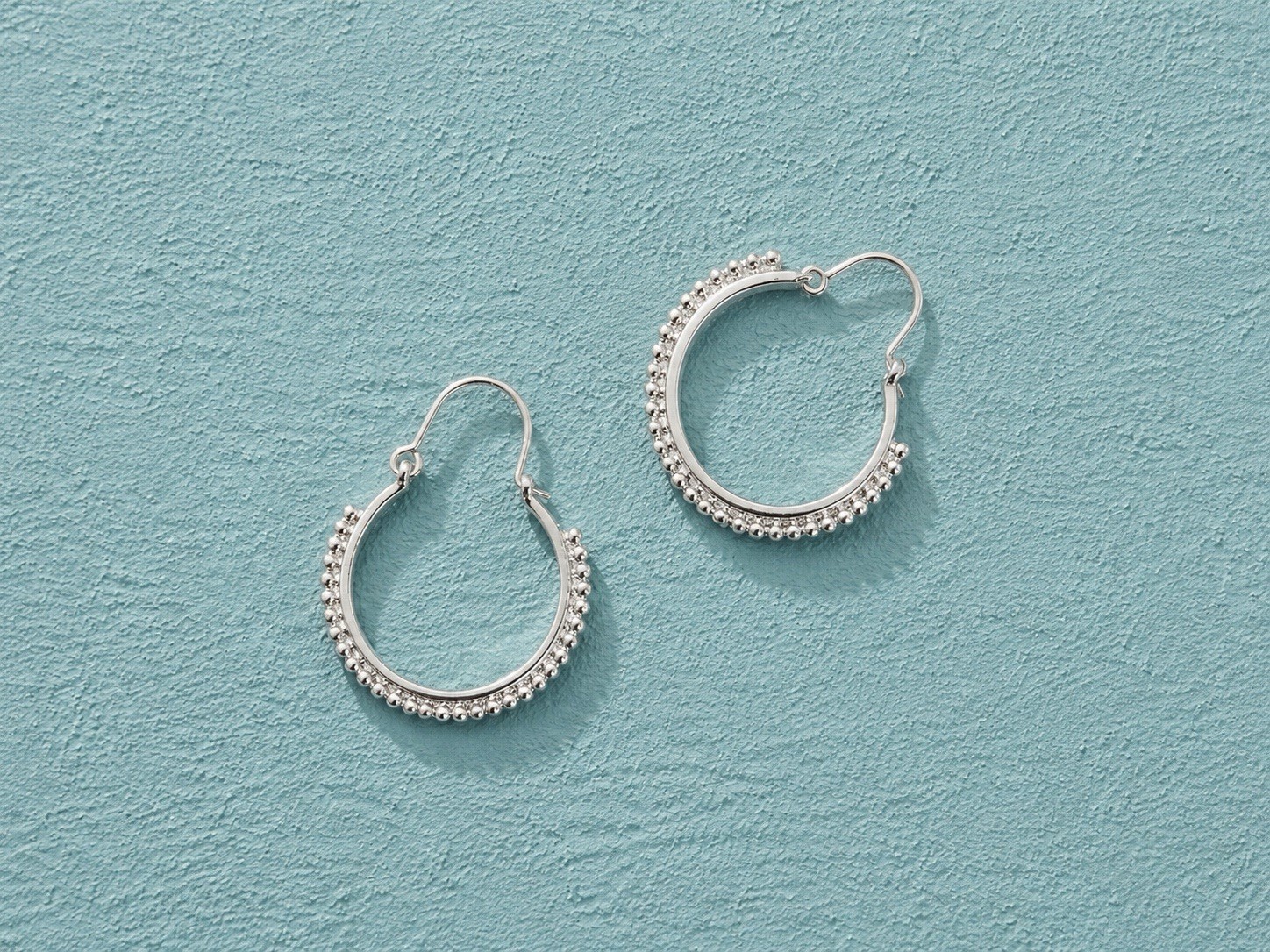 Sundance Balinese Silver Hoop Earrings Geometric Catalog Boho Tribal VTG Ethnic
