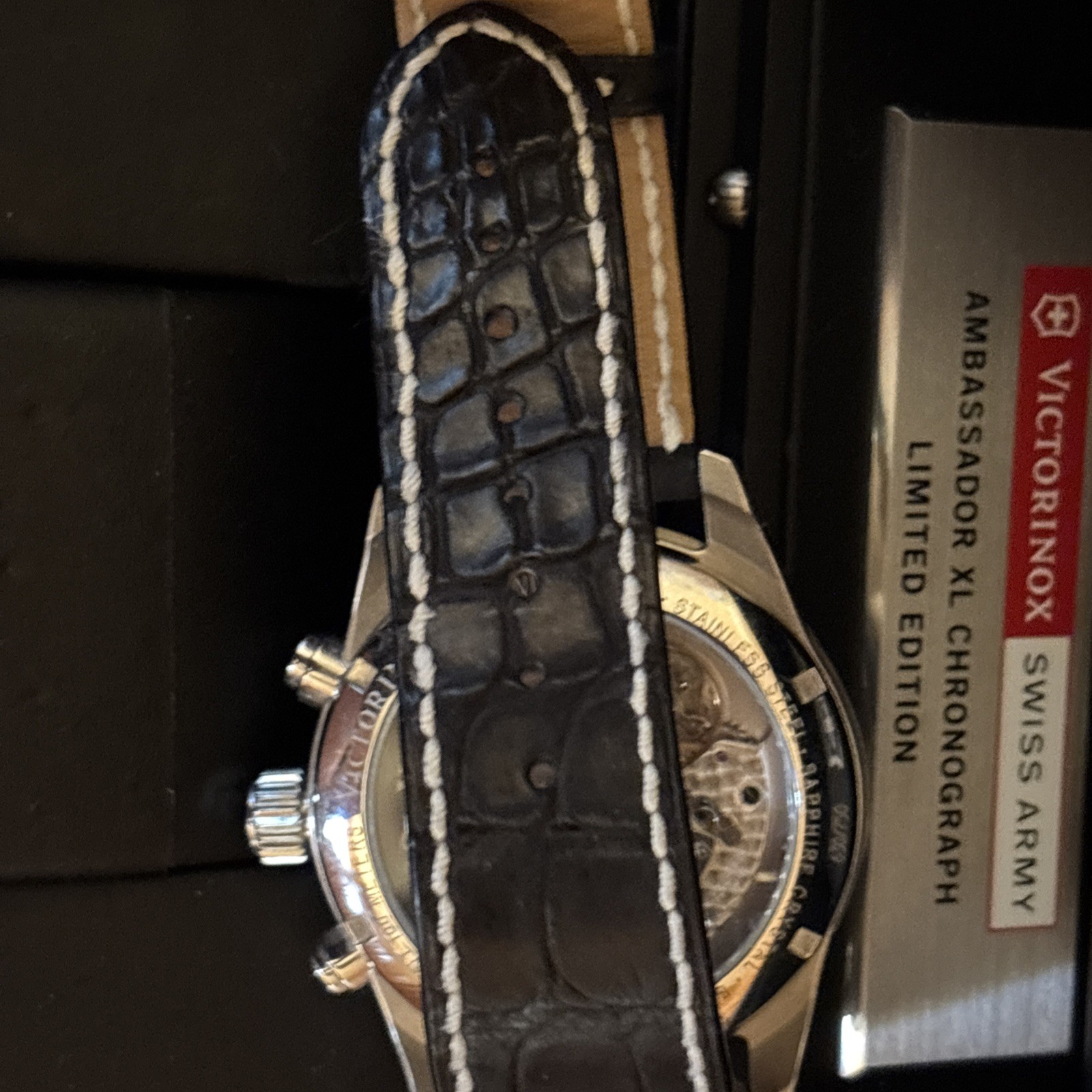 VICTORINOX SWISS ARMY AUTOMATIC MEN WATCH 241129 RARE LIMITED EDITION TIMEPIECE