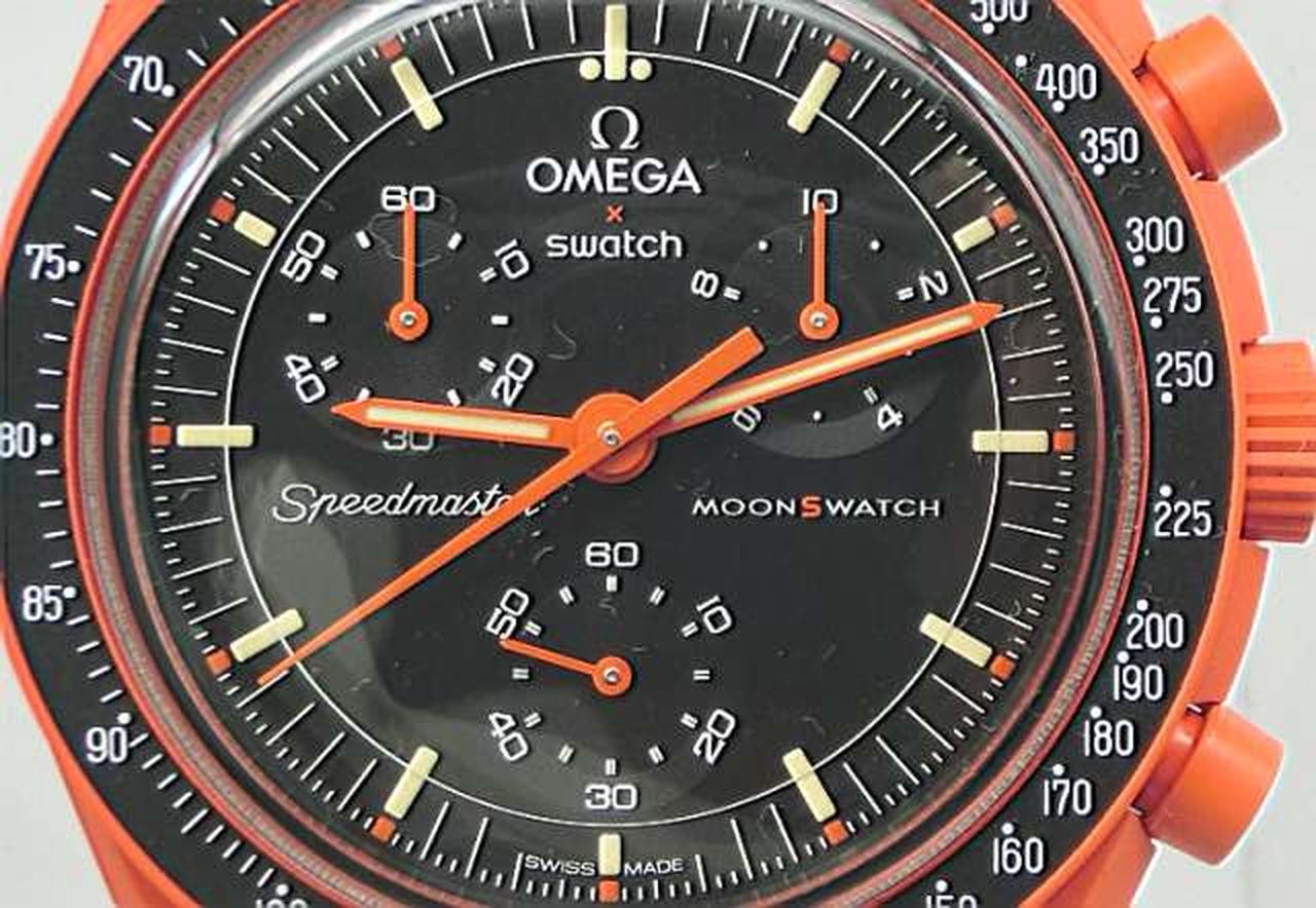 Omega x Swatch MoonSwatch Mission to Earth Lava SO33O100 Bioceramic Quartz Japan