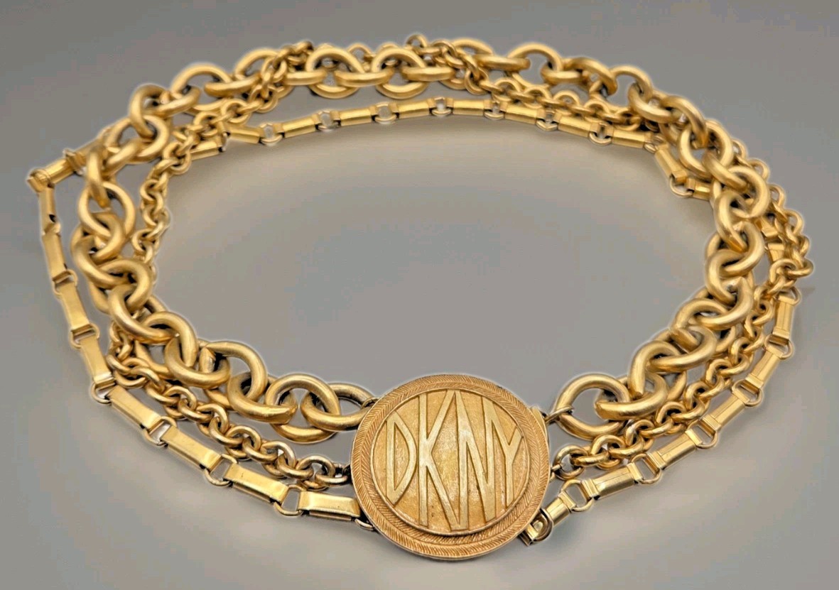 Vintage Signed DKNY Donna Karan LOGO MEDALLION Gold tone Chain Necklace 16″