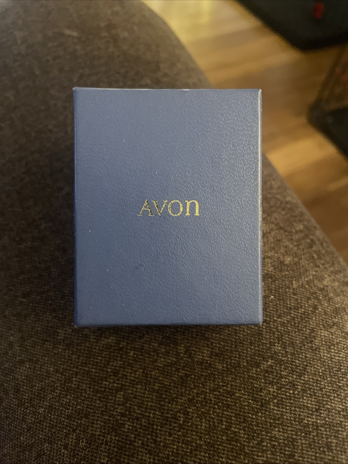 Vintage Gold Tone Avon Signed Chain Tassel Earrings – New In Box