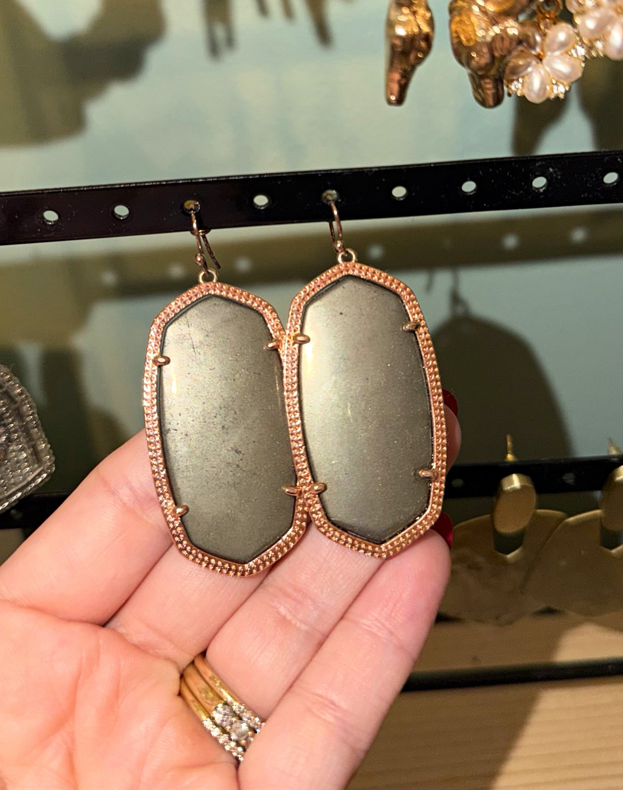 Kendra Scott Rose Gold Plated Metal Hook Dangle Earrings Gray Oval Stone Drop