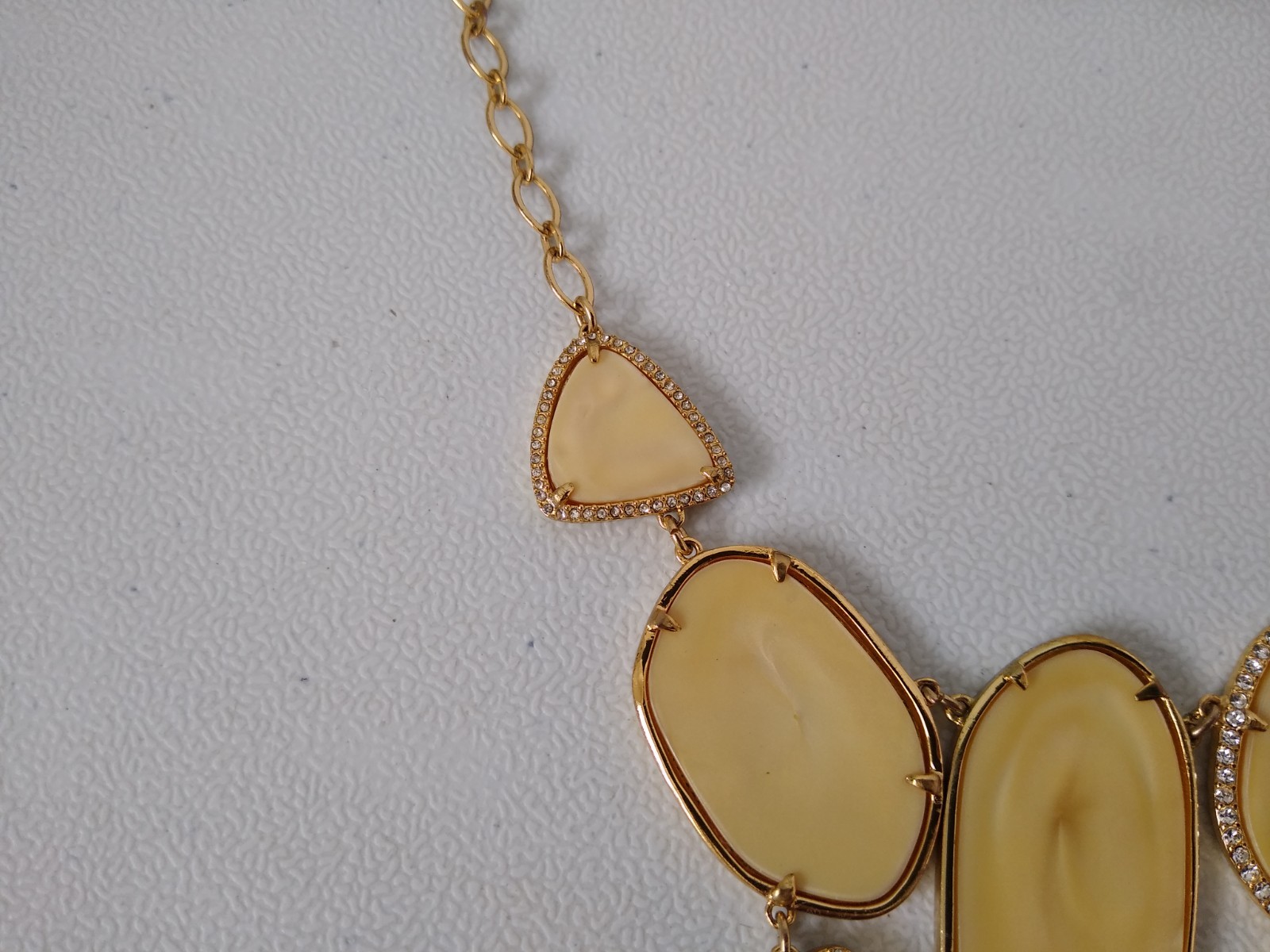 Stella Dot Necklace Fiona Bib Cream Goldtone Rhinestone Jewelry Designer Golden.