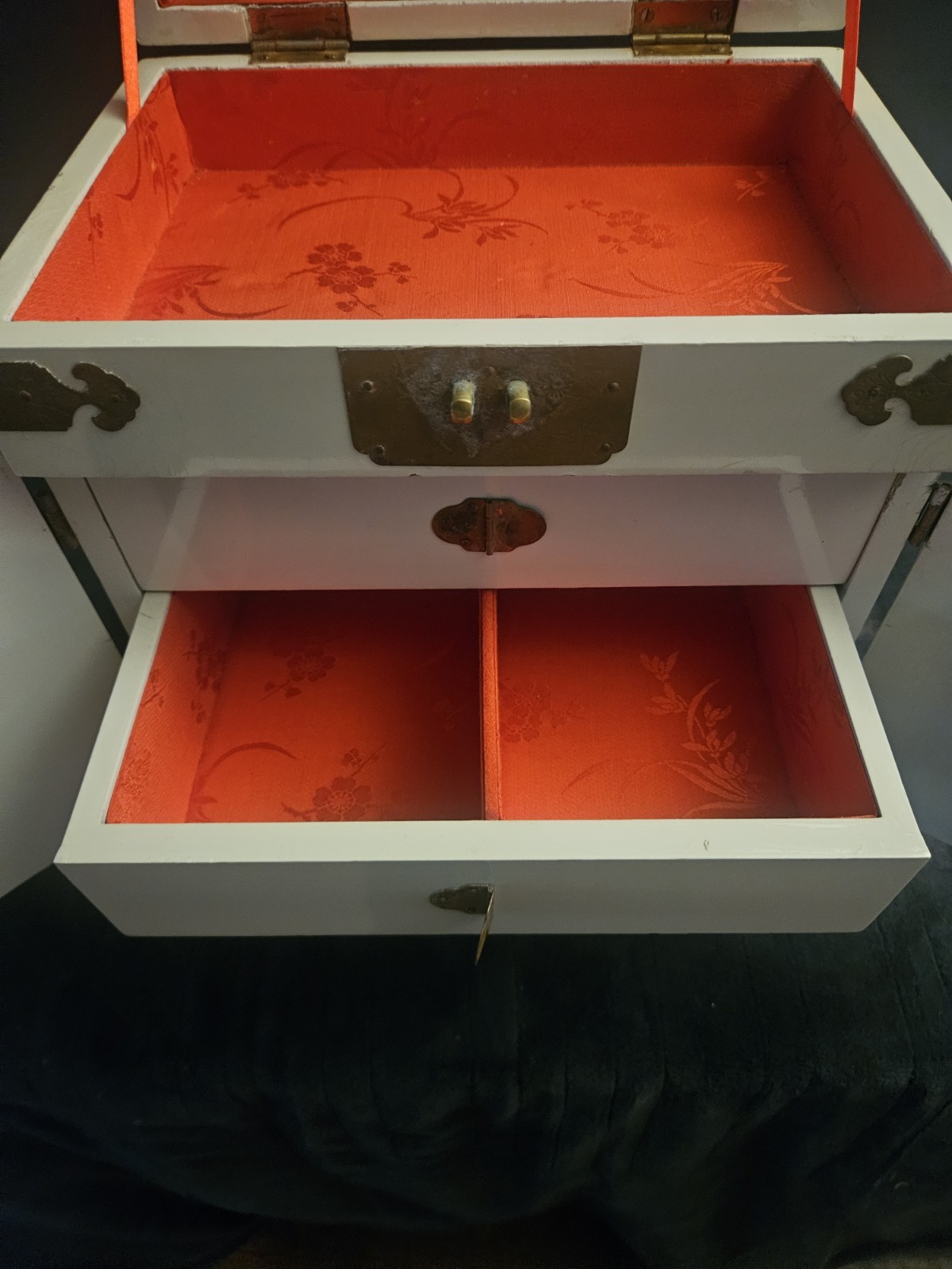 Large Vintage Jewelry Box Beige Oriental Jewelry Box Flowers Jewelry Box Storage