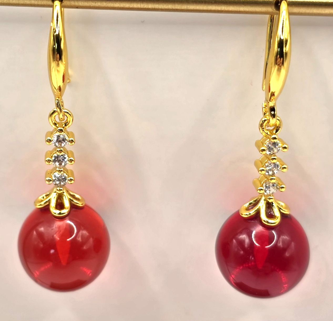 1 Pair of Women’s Fashion Red & Gold Dangle Earrings – NEW