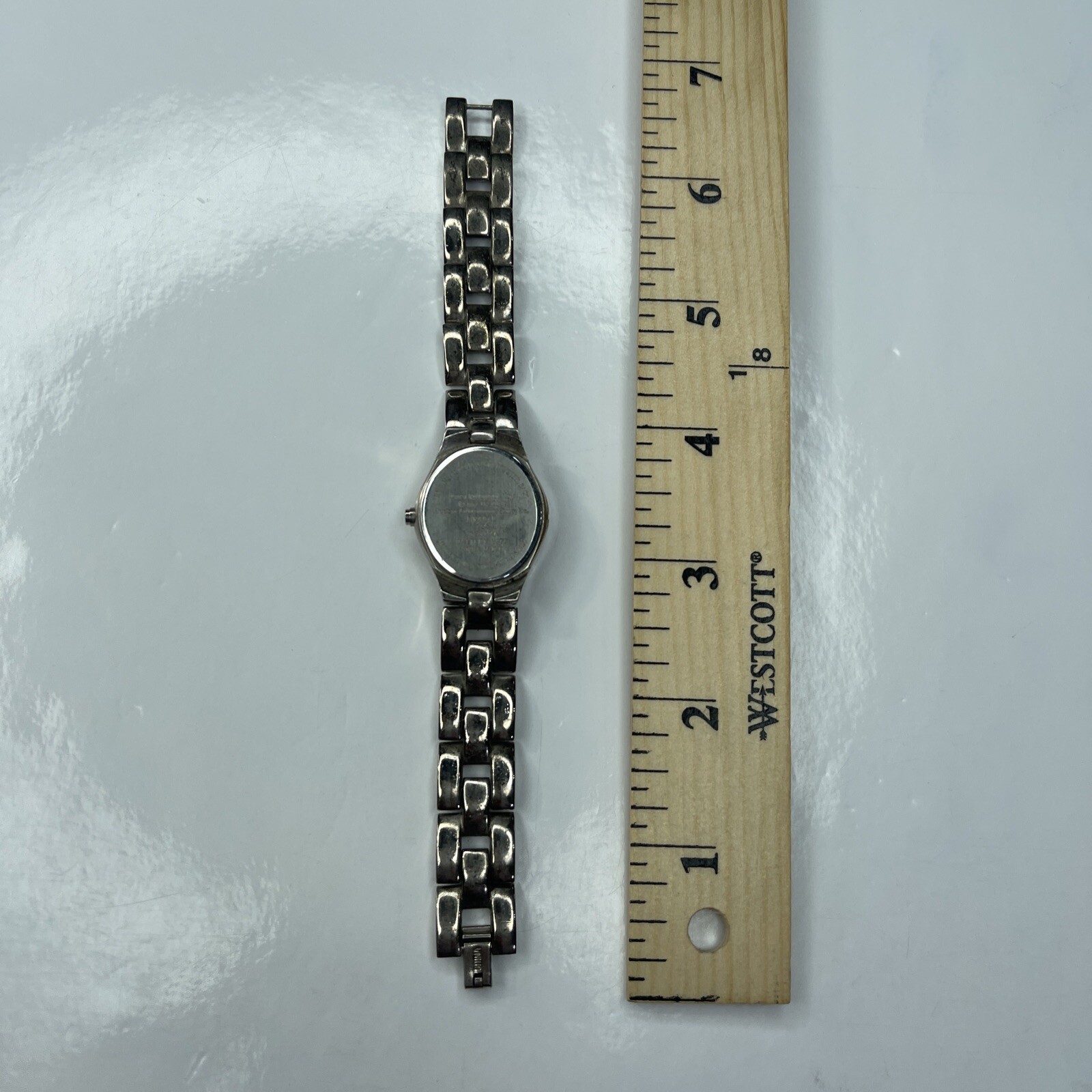 E Mary Kate & Ashley Ladies Silver 2001 Retro MKA07B LCD Stainless Untested