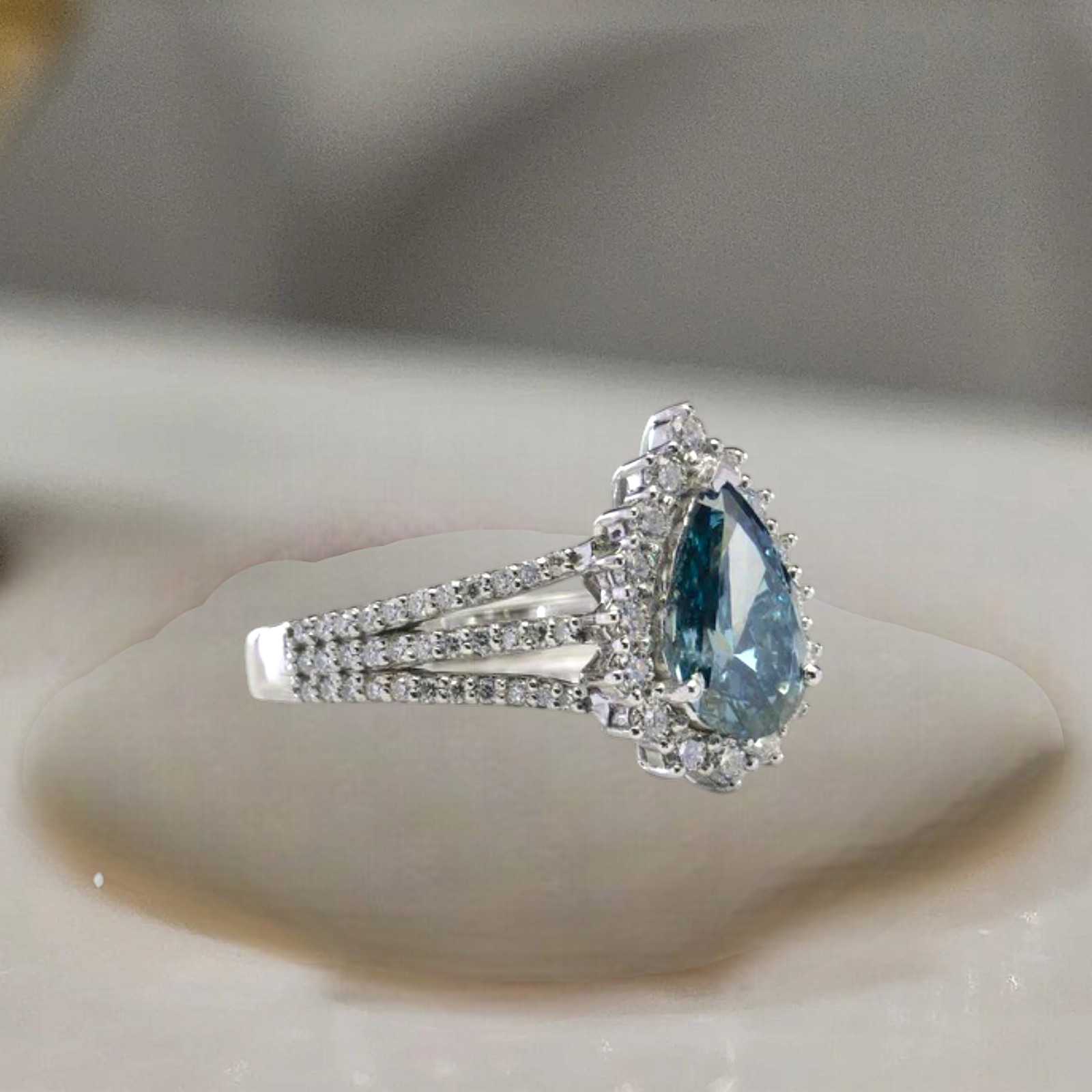 Sale ! Pear Cut 2.75 Ct Fancy Vivid Blue Diamond Ring IGI Lab Grown 950 Platinum