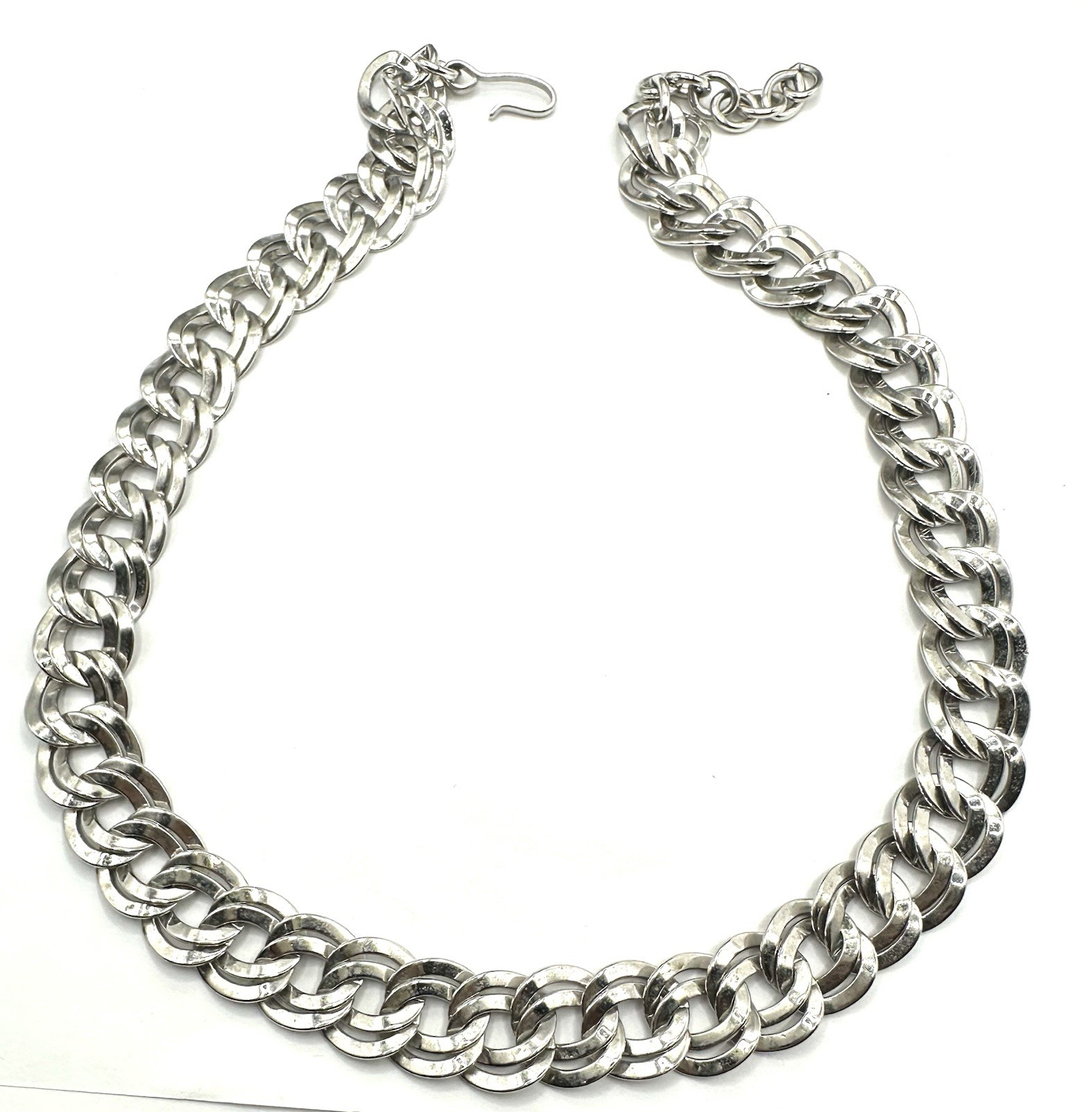 MONET SILVERTONED WITH DOUBLE LINKS HOOK CLASP NECKLACE# 23-26