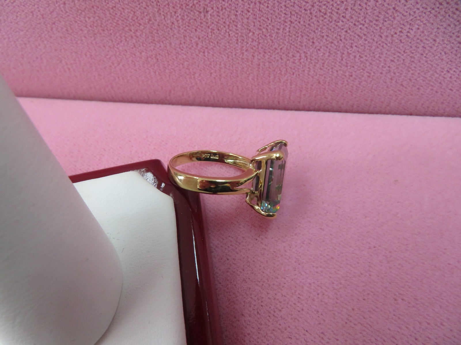 14k Solid Y. Gold Mystic Topaz Ring Size 7.25 – 4.38 Grams