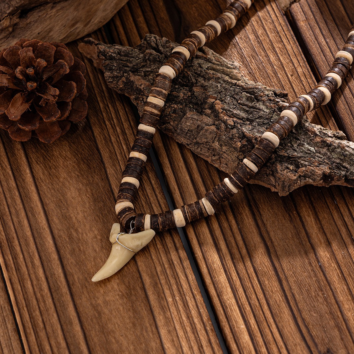Retro Shell Bead Choker Resin Seashell Pendant Necklace for Unisex Adults