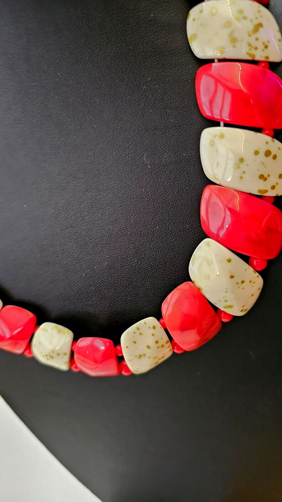Vintage Red White Plastic Resin Choker Necklace 17″