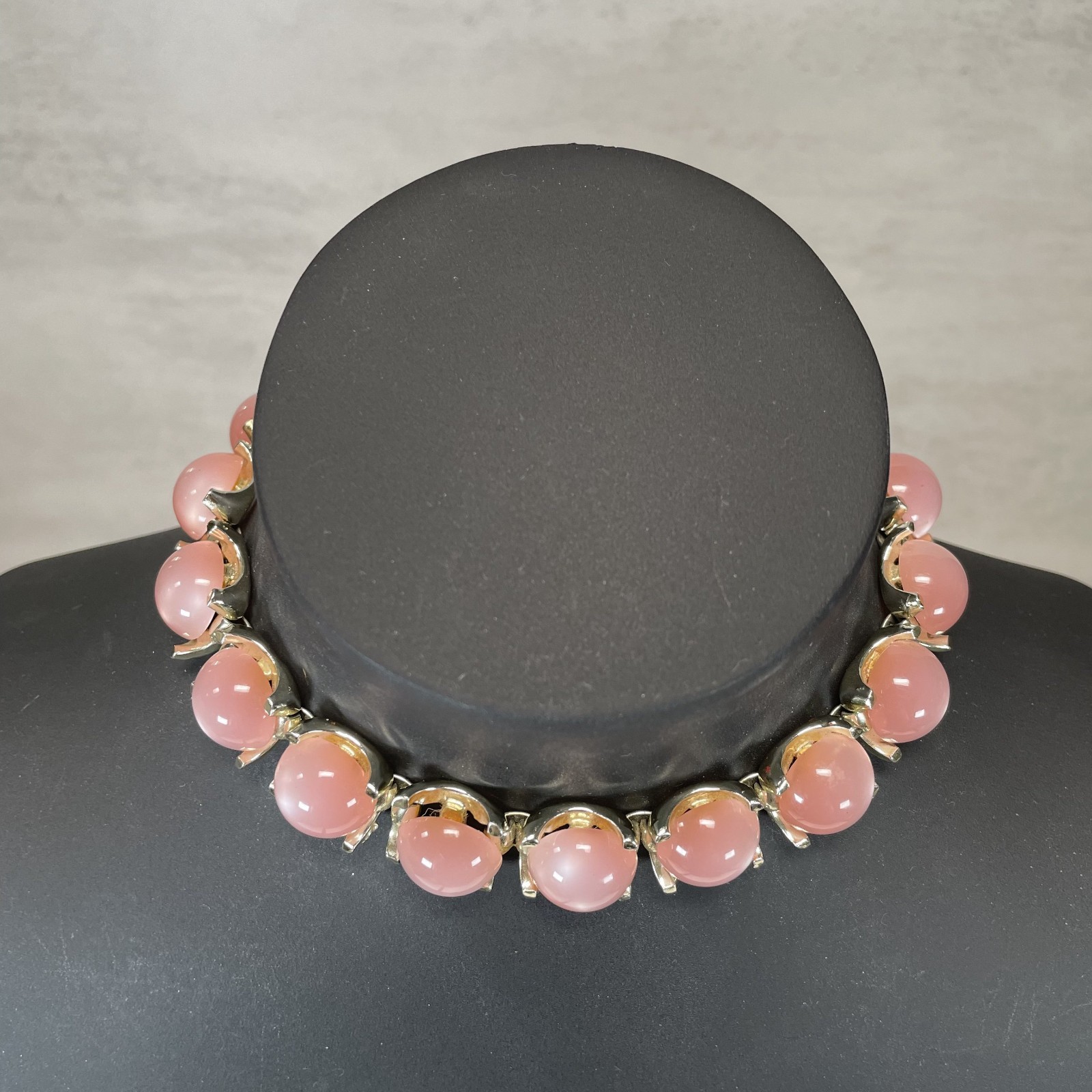 Vintage Coro Pink Moonglow Thermoset Chocker Necklace Silver Gold Tone MCM 12″